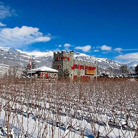Castel De Daval Bed & Breakfast 4*