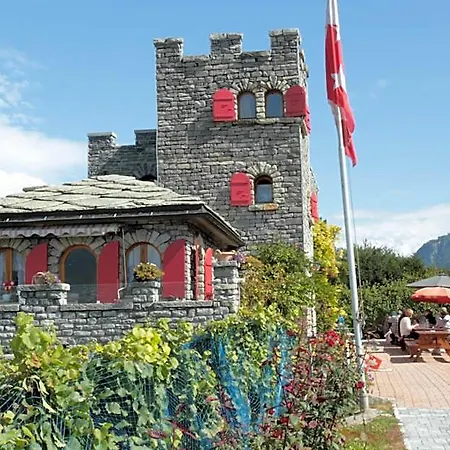 Castel De Daval 4*