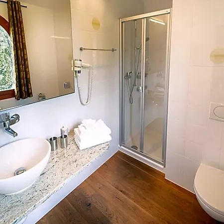 Castel De Daval Bed & Breakfast
