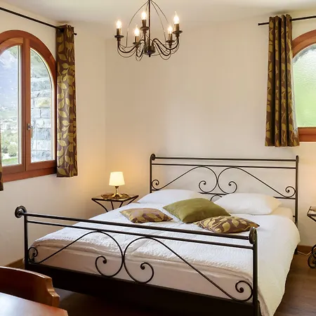 Bed & Breakfast Castel De Daval Sierre