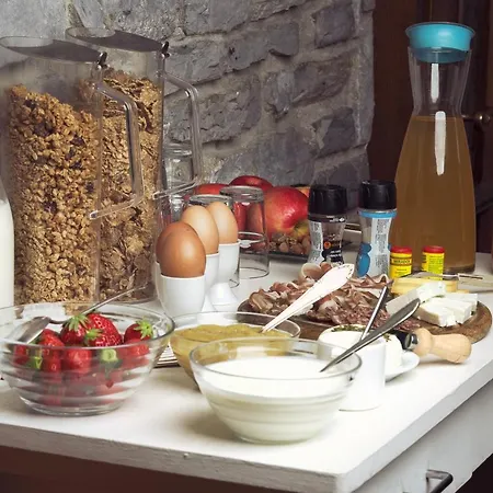 Castel De Daval Bed & Breakfast 4*