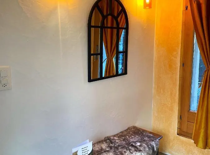 Castel De Daval Bed and Breakfast Σιέρε