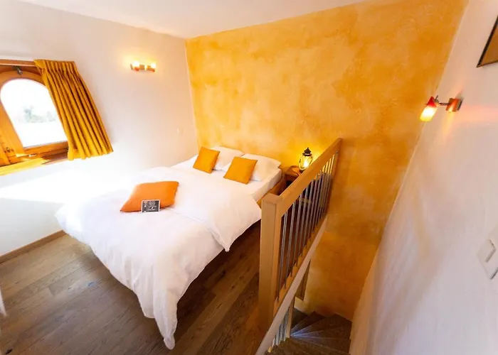 Castel De Daval Oda ve Kahvaltı 4*